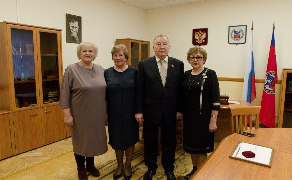 В юбилейный для Алтайского края год награды Совета Федерации получили выдающиеся жители Алейского района