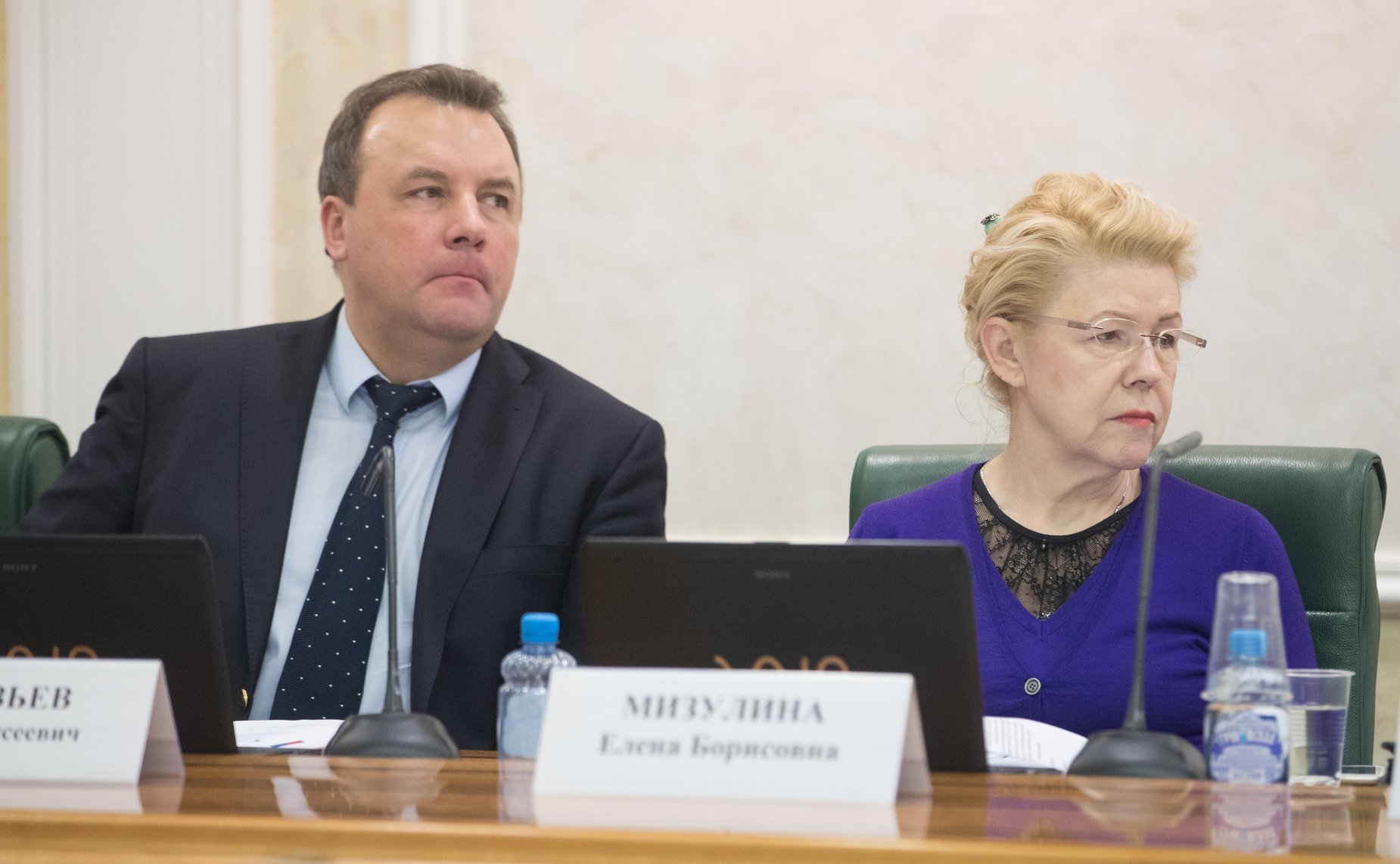 А. Муравьев и Е. Мизулина