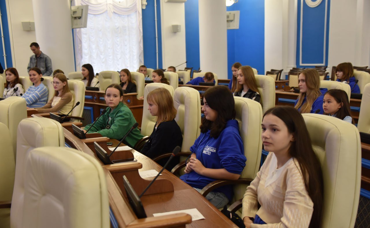 Екатерина Алтабаева встретилась с победителями федерального этапа всероссийской акции «Русский Крым и Севастополь»