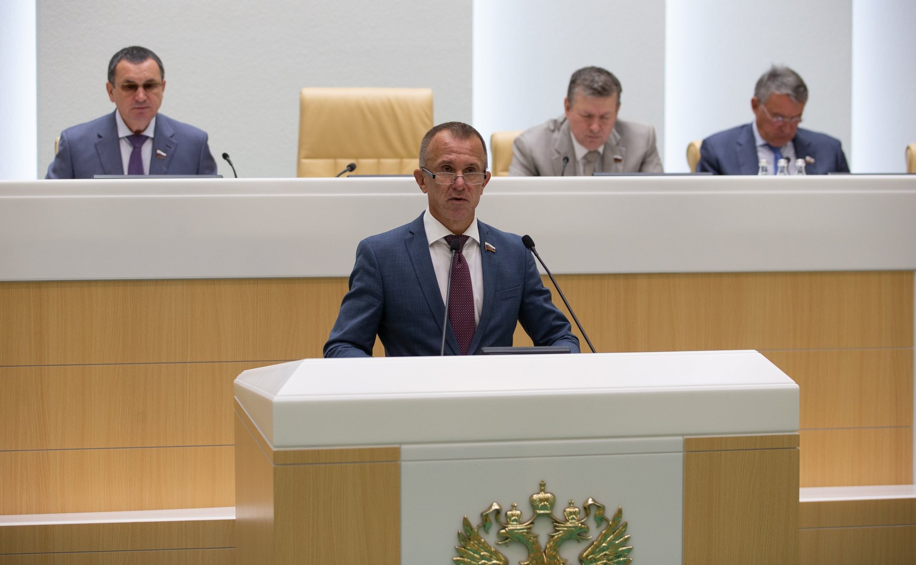 В. Кравченко