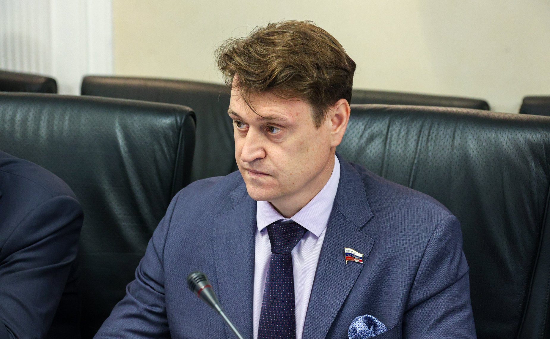 Олег Голов