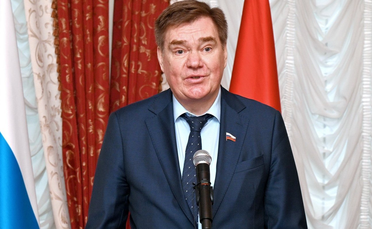 Анатолий Артамонов и Александр Савин в Калуге вручили награды подросткам, проявившим мужество в экстремальных ситуациях и спасшим человеческие жизни