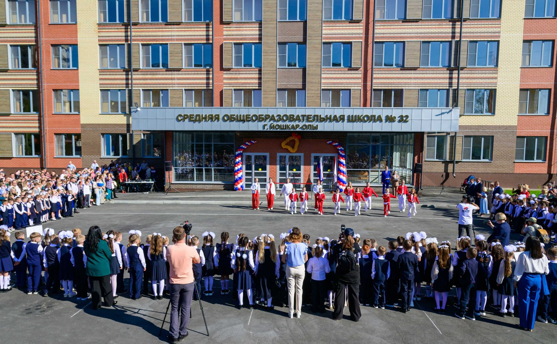 Константин Косачев принял участие в торжественной линейке, посвященной открытию cредней образовательной школы №32 города Йошкар-Олы