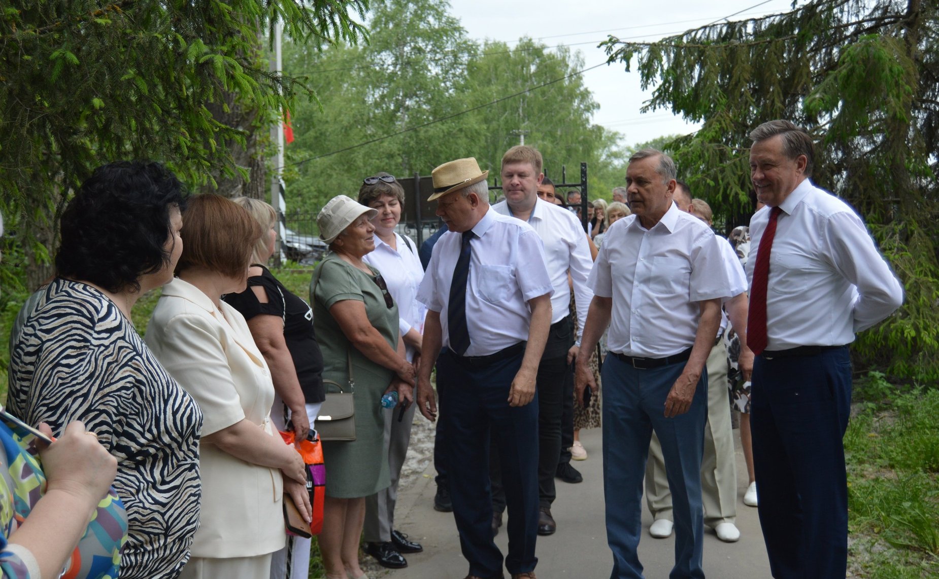 Сергей Рябухин в ходе поездки в регион принял участие в 57-м Всероссийском Пушкинском празднике поэзии в с. Языково Карсунского района