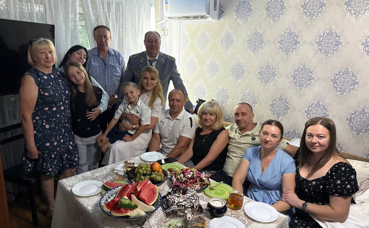 Дарья Лантратова в честь Дня шахтера Дарья Лантратова поздравила с профессиональным праздником семью Ардановых