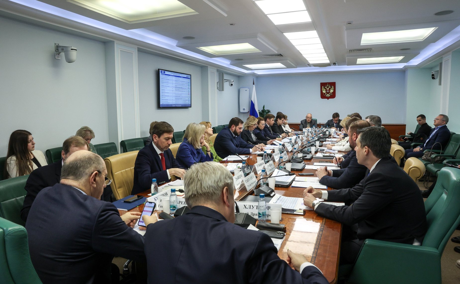 Совещание Комитета СФ по экономической политике совместно с Комитетом СФ по социальной политике «Перспективы развития бионических протезов: диалог бизнеса, власти, медицины и человека»