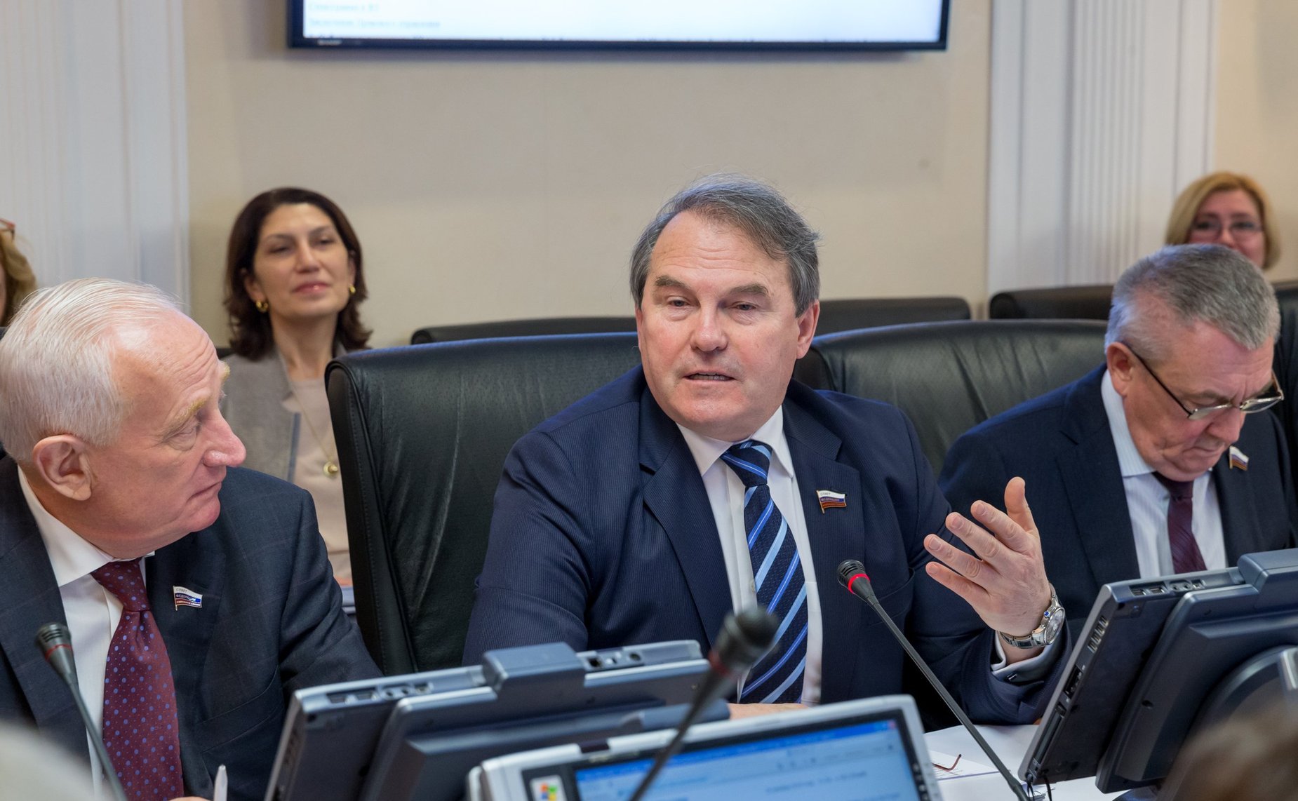 Игорь Морозов