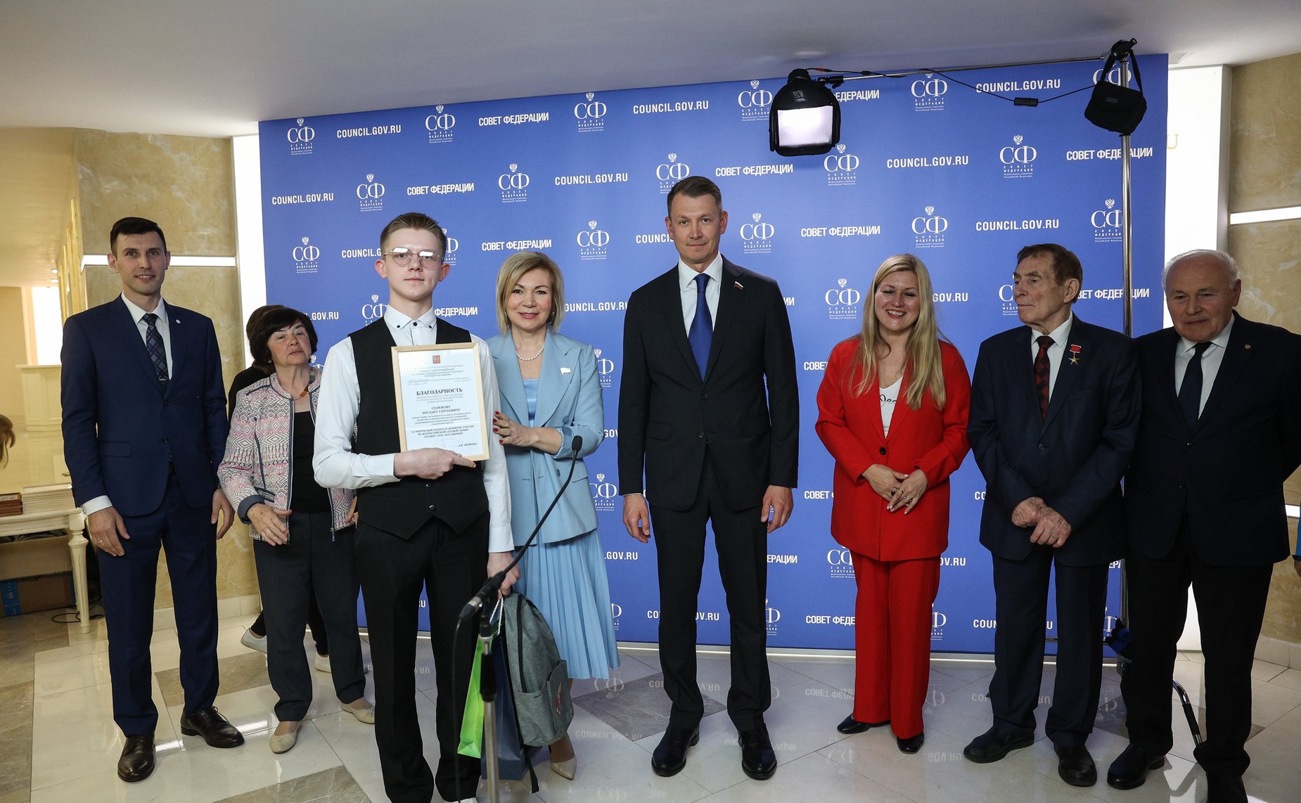 Награждение призеров Всероссийской сетевой акции «Подвиг села: наставники» и 7 творческих коллективов