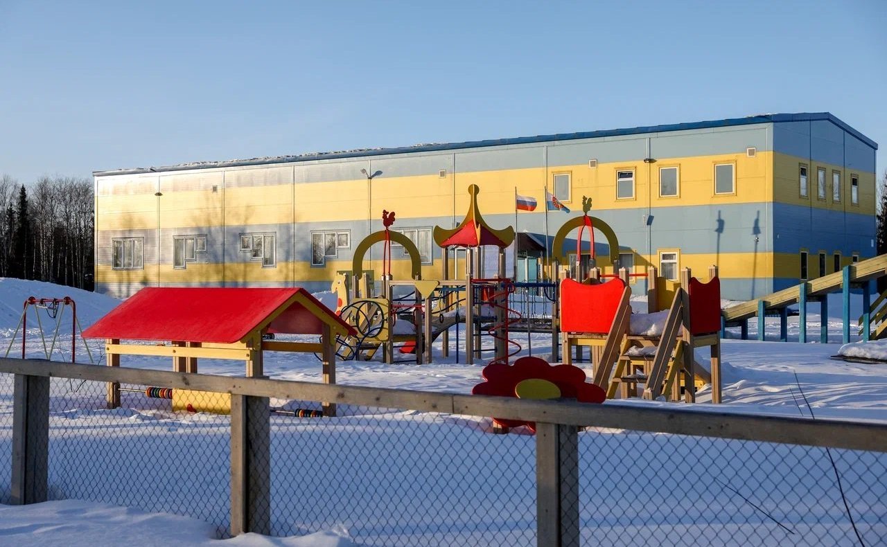 Денис Гусев в ходе работы в регионе посетил сельское поселение Коткино Заполярного района