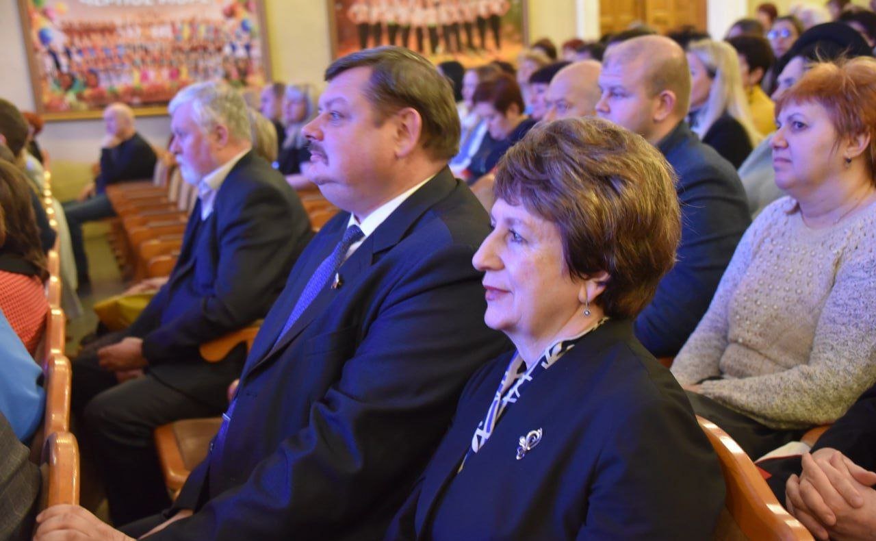 Екатерина Алтабаева и Сергей Колбин приняли участие в торжествах по случаю 85-летия Ленинского муниципального округа Севастополя