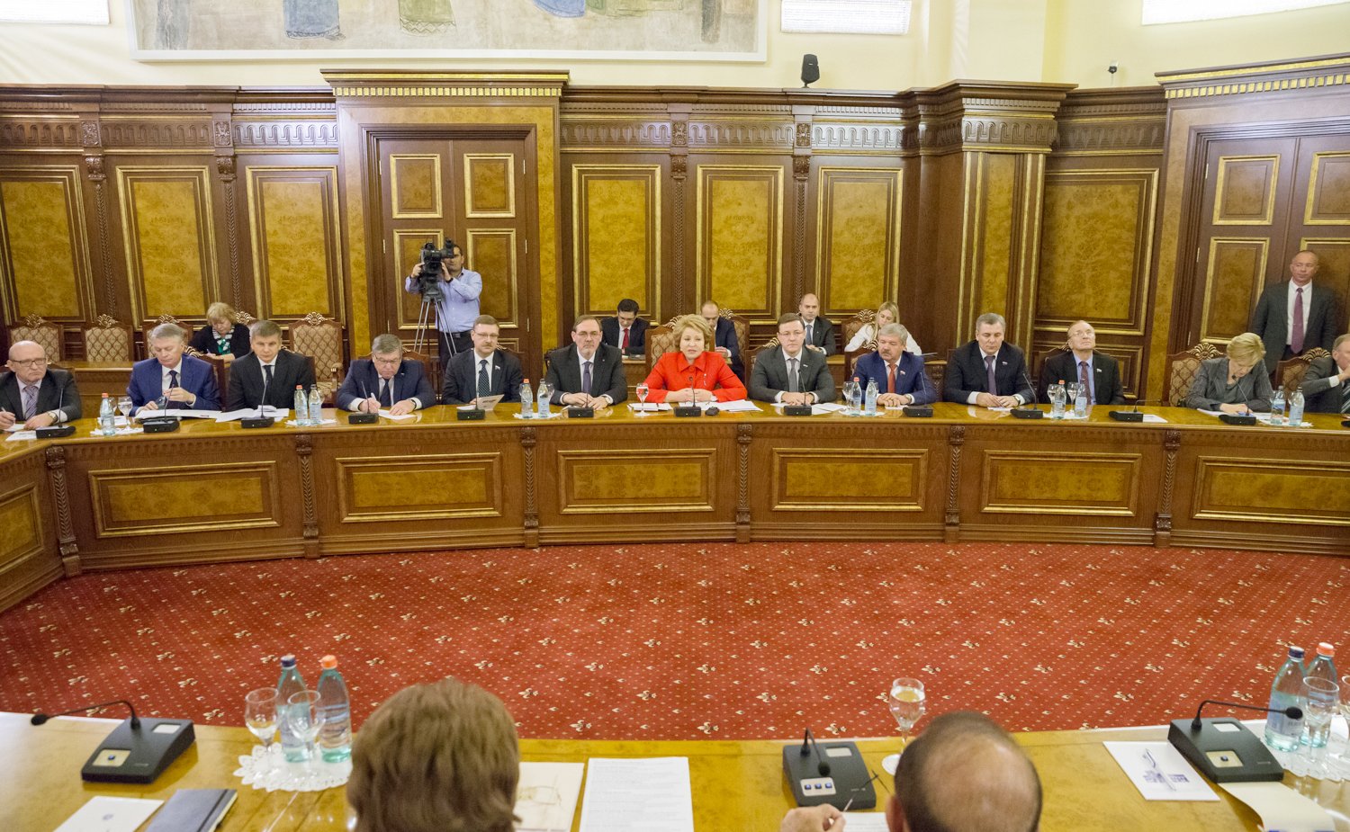 Председатель СФ В. Матвиенко встретилась с Премьер-министром Армении О. Абраамяном