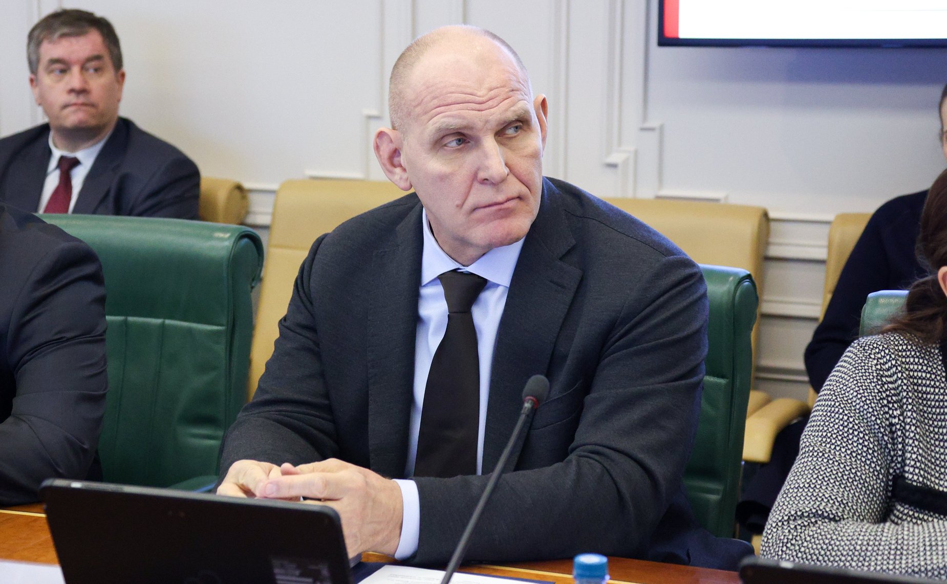 Александр Карелин