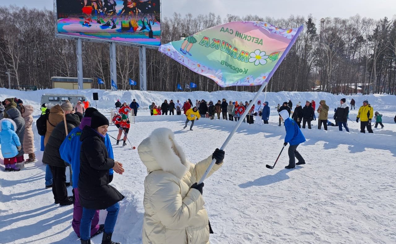Районные соревнования «Хоккей в валенках» прошли в 14 муниципалитетах Сахалинской области