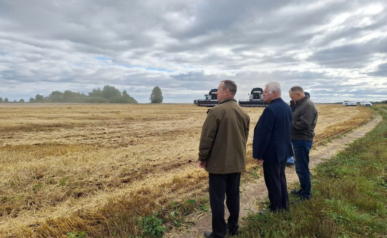 Сергей Мартынов побывал в Сернурском районе республики – на полях козьей фермы «Лукоз», побеседовал с земледельцами