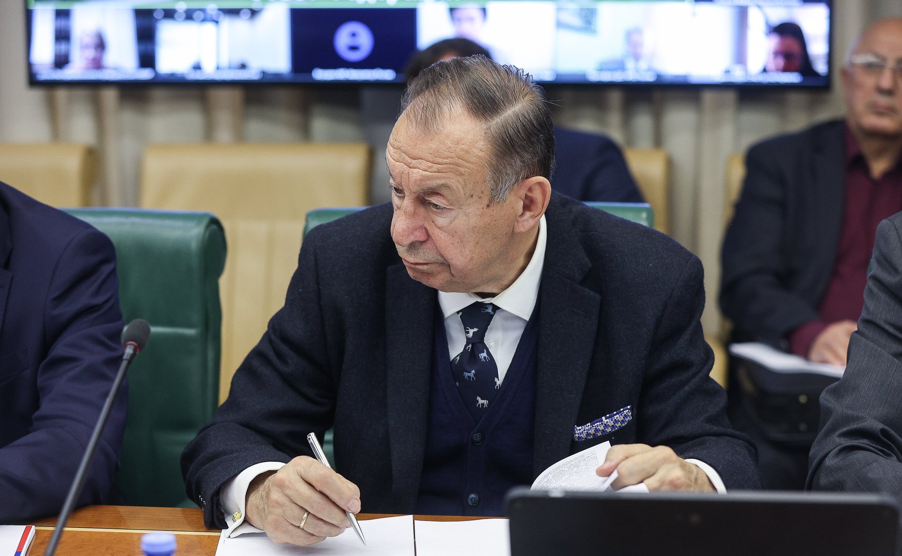 Круглый стол Комитета СФ по аграрно-продовольственной политике и природопользованию «Совершенствование законодательства, регулирующего вопросы качества и безопасности пищевой продукции: проблемы и решения»