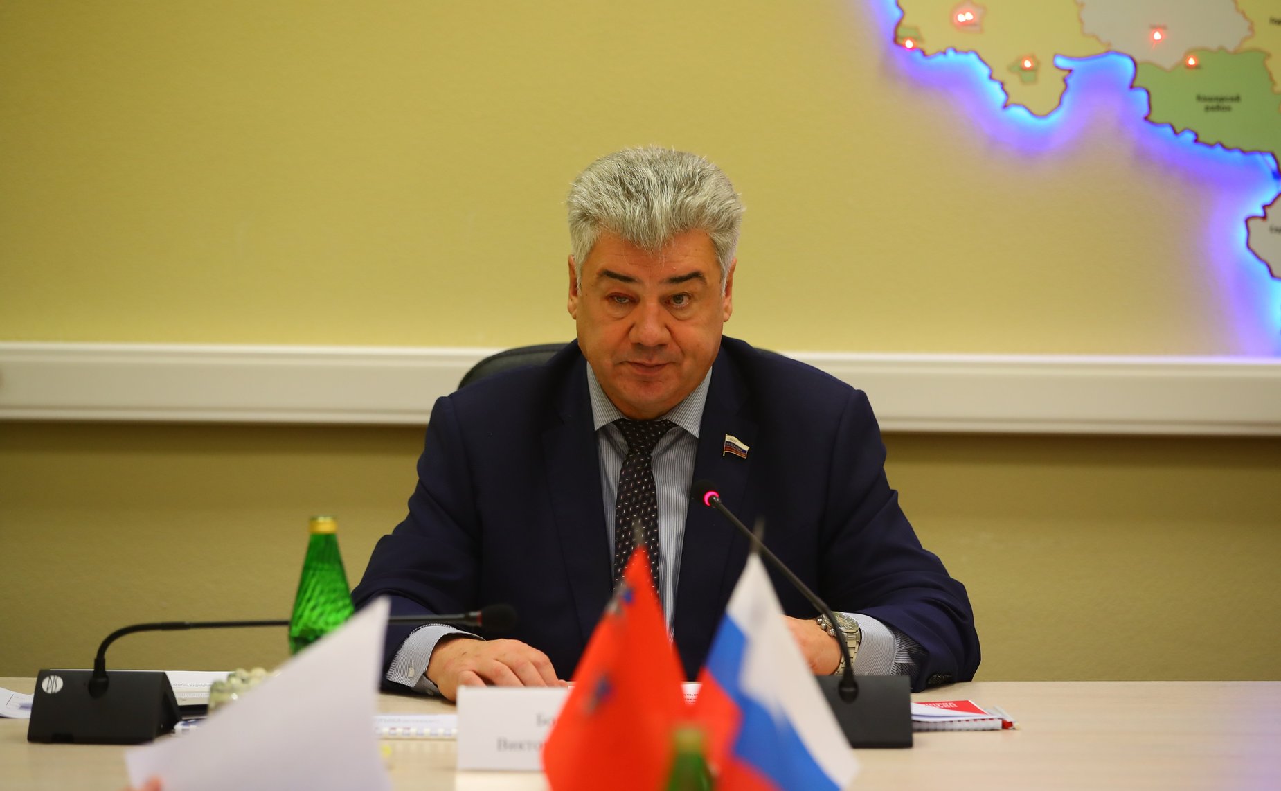 Виктор Бондарев