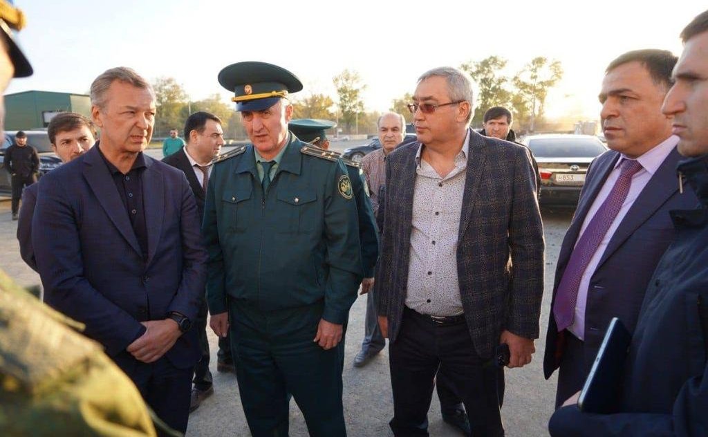 Сенаторы РФ посетили приграничные субъекты РФ — Амурскую область, Республику Дагестан, Республику Северная Осетия-Алания, Забайкальский край и Приморье для осмотра функционирования автомобильных пунктов пропуска