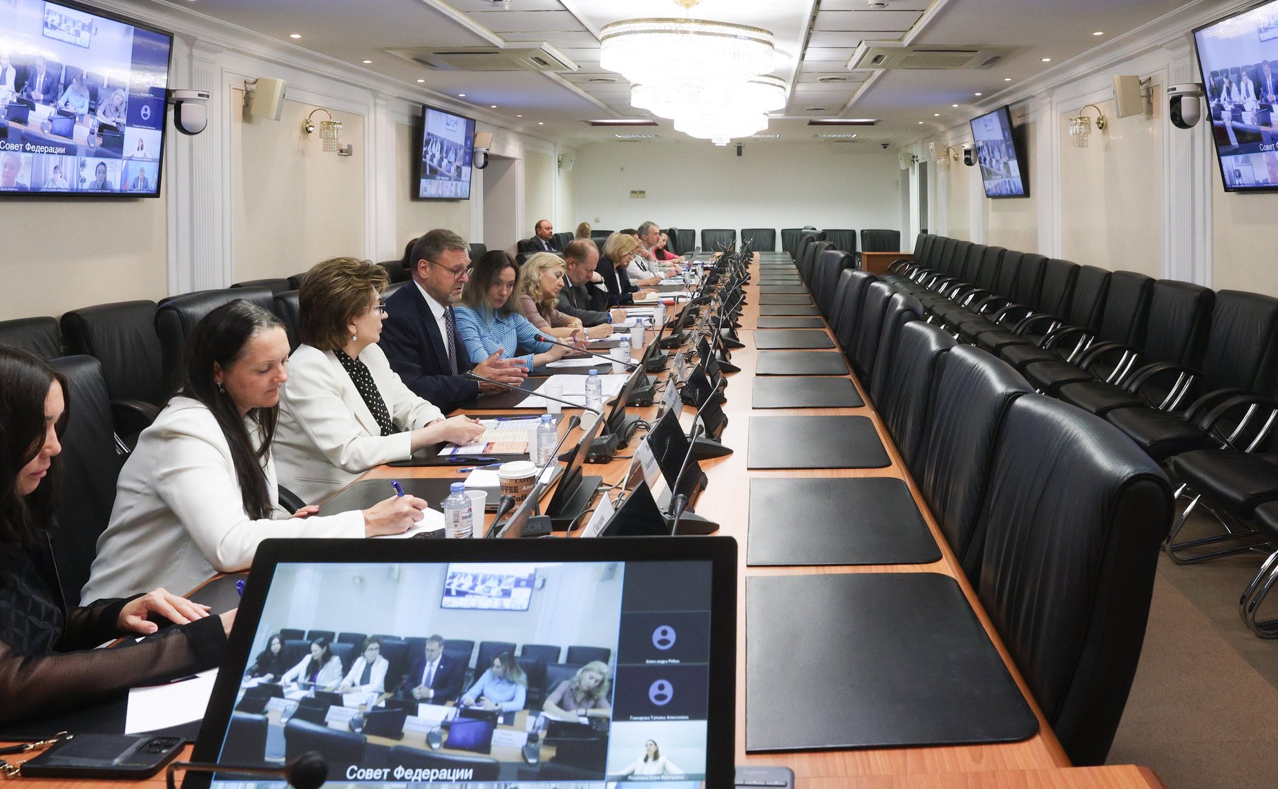 Первое заседание редакционного комитета по подготовке Итогового документа Четвертого Евразийского женского форума