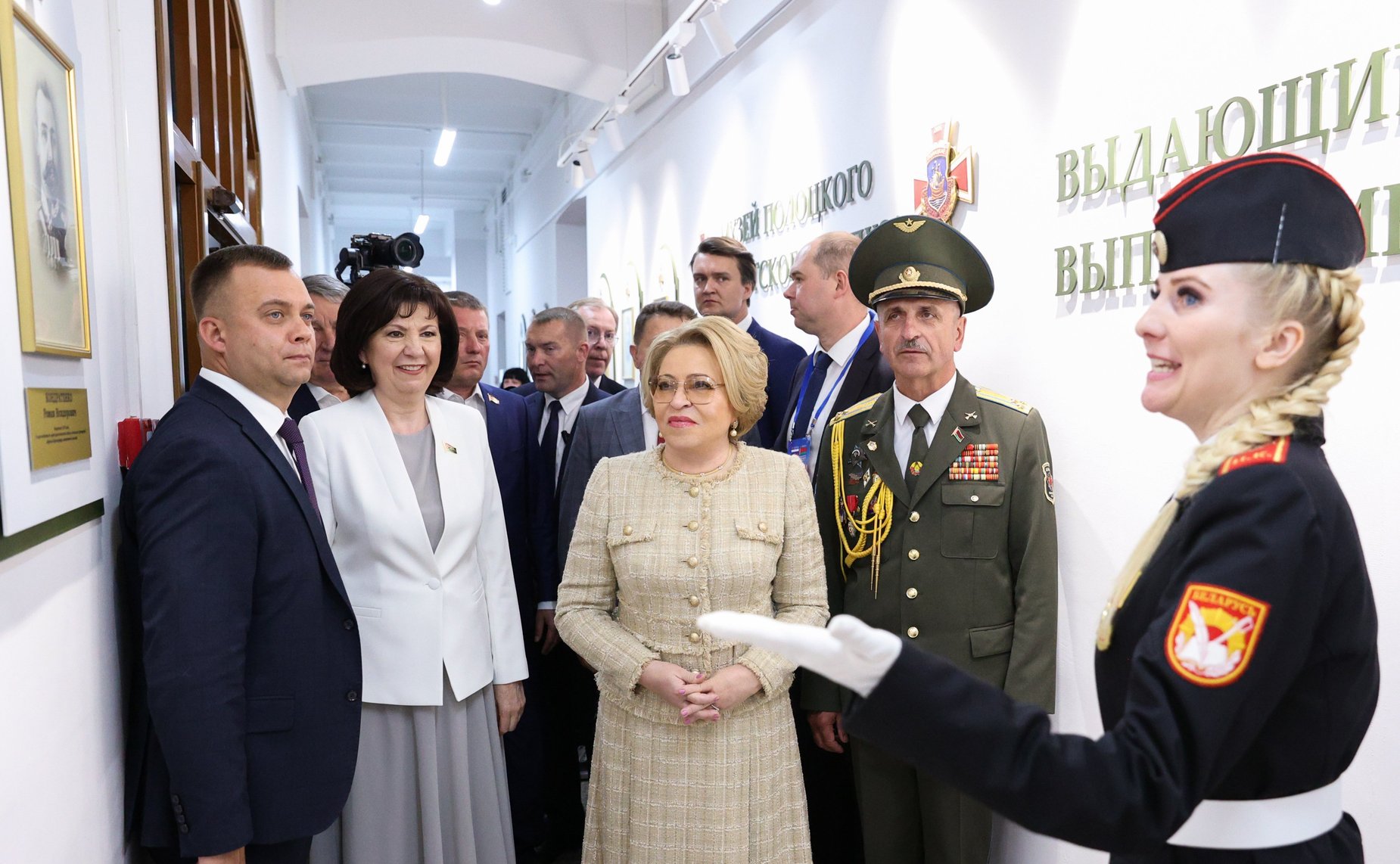 Валентина Матвиенко и Наталья Кочанова начали работу на ХI Форуме регионов Беларуси и России с визита в Полоцк и посещения местного кадетского училища