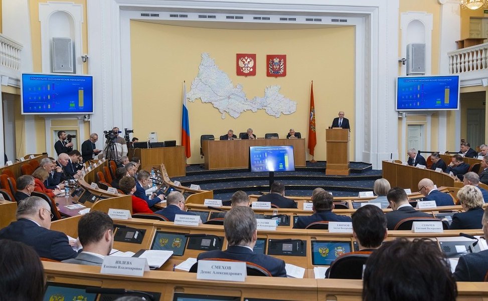 Председатель Комитета Совета Федерации по федеративному устройству, региональной политике, местному самоуправлению и делам Севера Андрей Шевченко принял участие в заседании Законодательного Собрания Оренбургской области