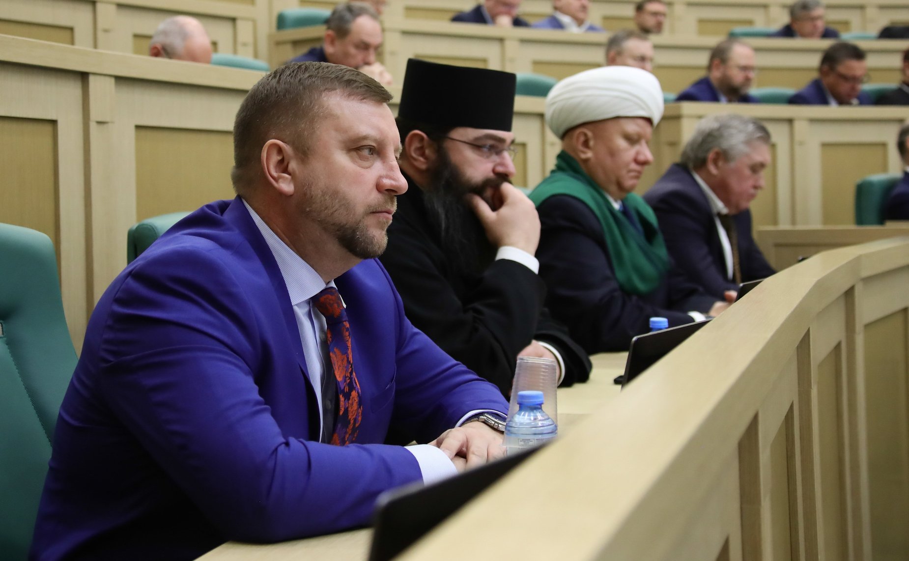 Пленарное заседание VIII Рождественских парламентских встреч в рамках XXVIII Международных Рождественских образовательных чтений «Великая Победа: наследие и наследники»