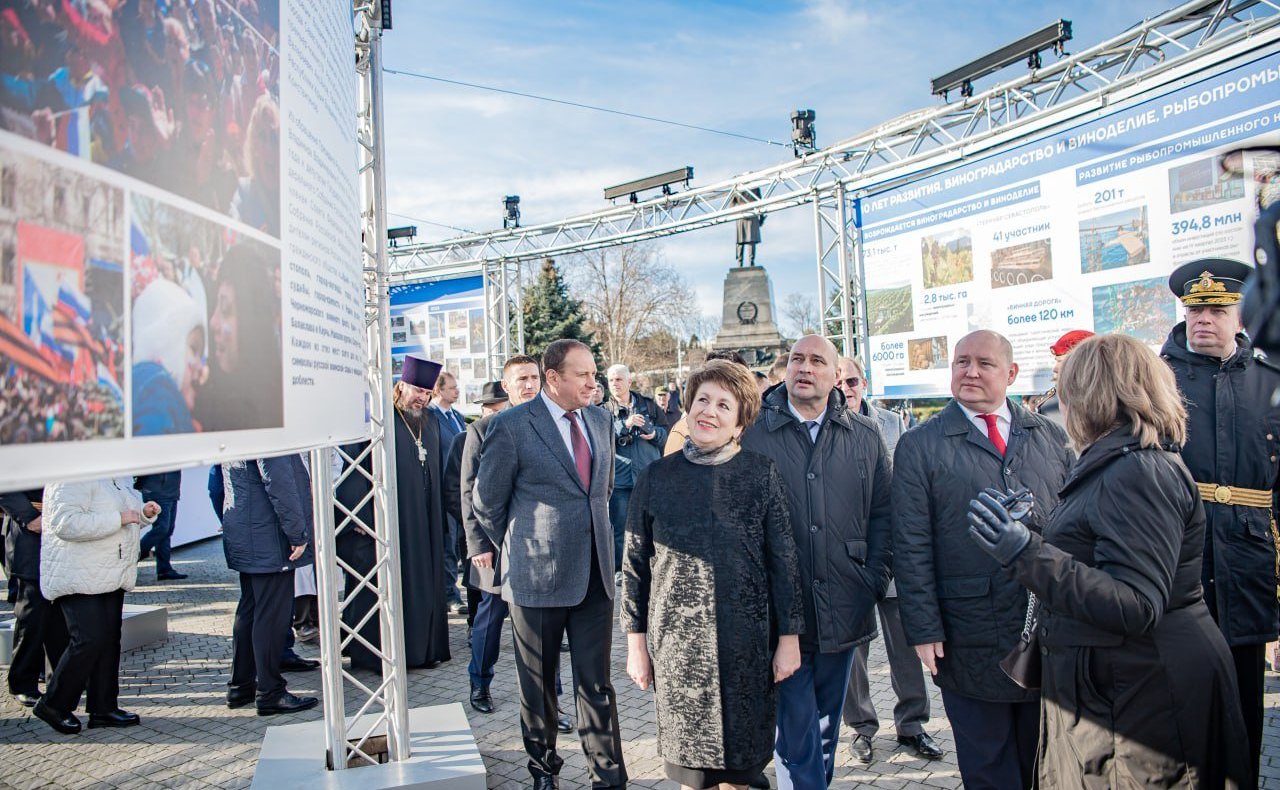 Екатерина Алтабаева приняла участие в торжествах, приуроченных ко Дню защитника Отечества и Дню Народной воли