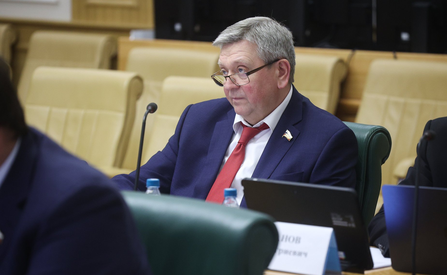 Александр Лутовинов