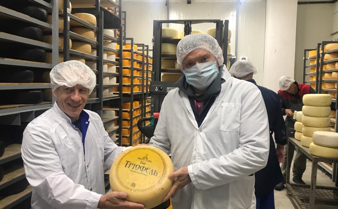 Николай Журавлев посетил производства костромских сыроделов