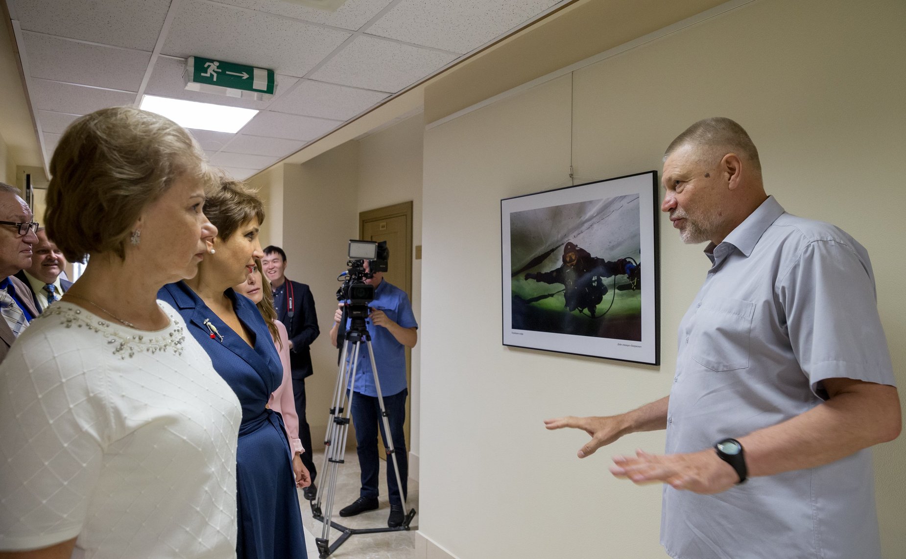 Открытие в Совете Федерации фотовыставки, посвященной Телецкому озеру