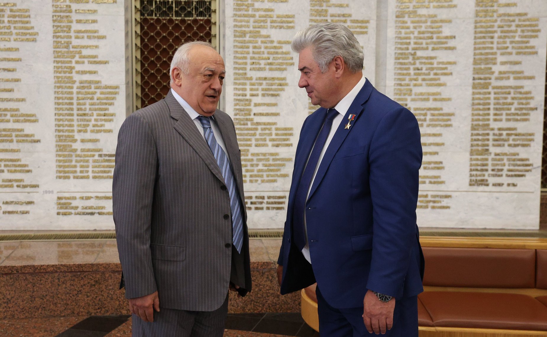 Торжественная церемония передачи «Мечей Победы» Городам воинской славы