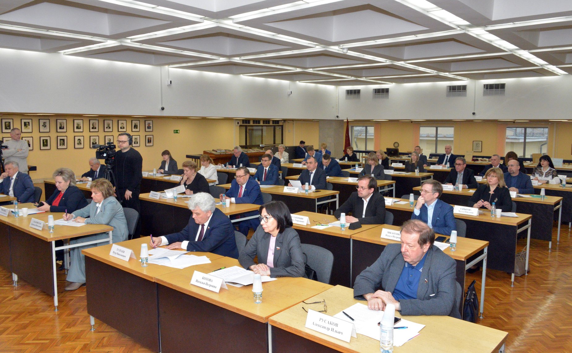 Заседание «круглого стола», посвященного вопросам функционирования архивных учреждений и сохранения российского историко-документального наследия в субъектах РФ