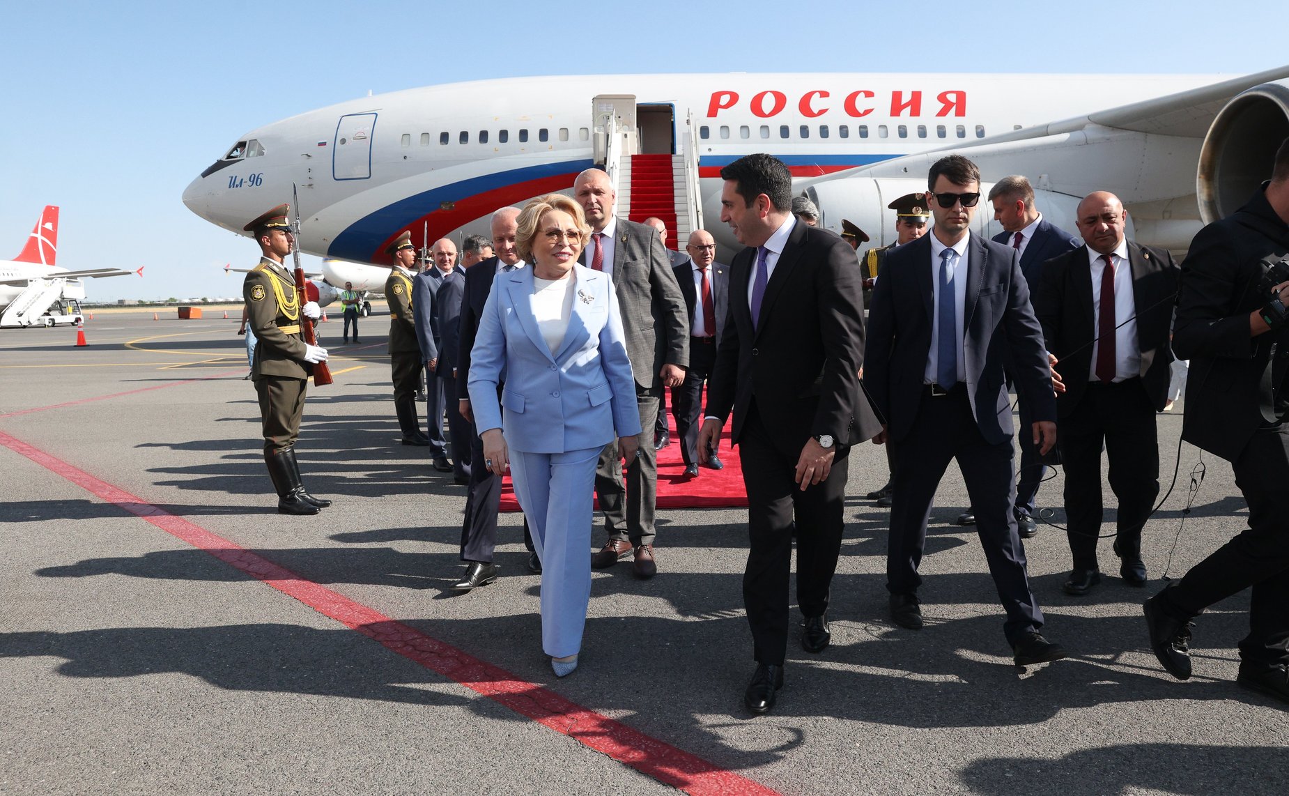 Валентина Матвиенко прибыла в Армению с официальным визитом