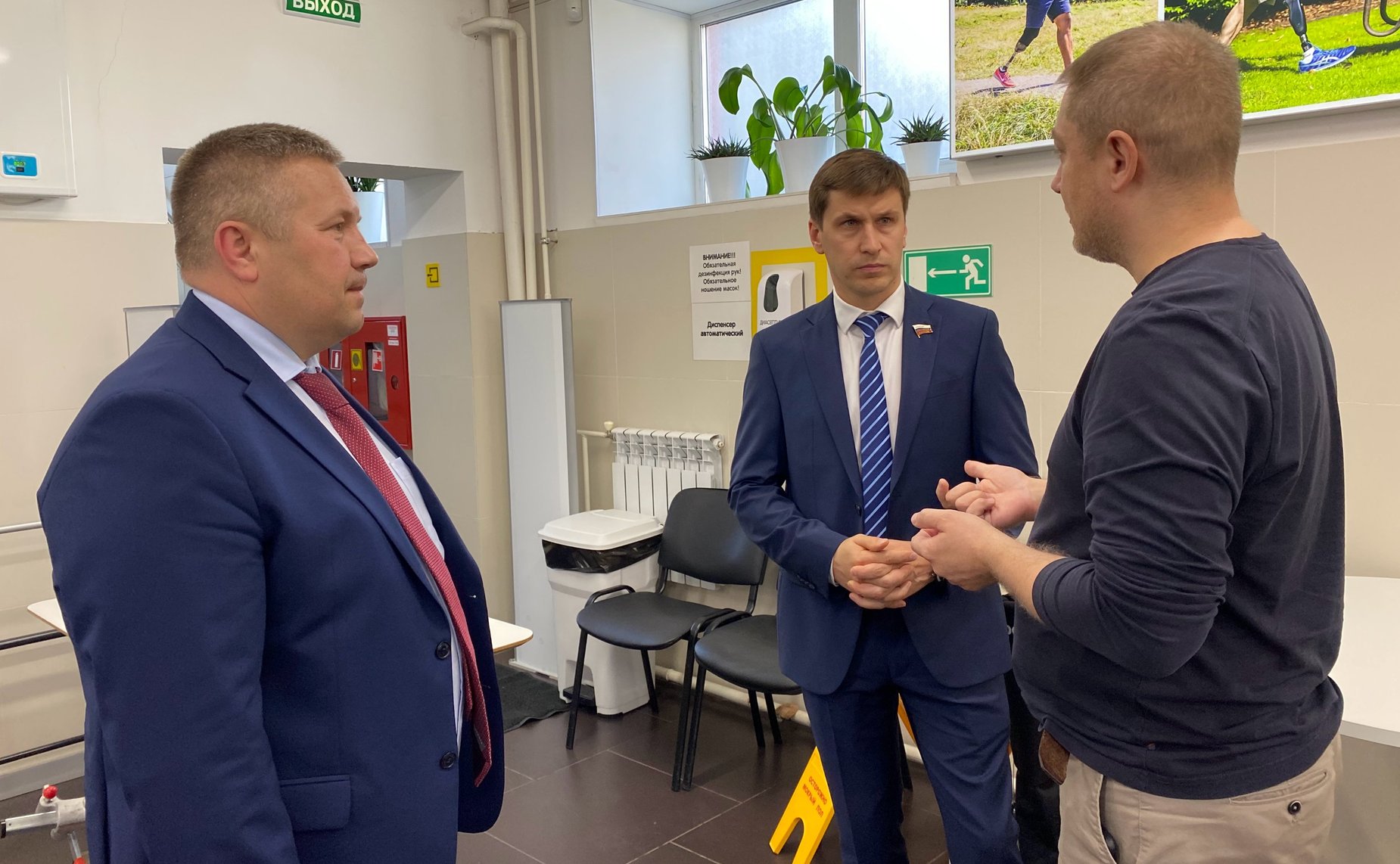 Иван Новиков в рамках поездки в Архангельскую область посетил Госпиталь для ветеранов войн