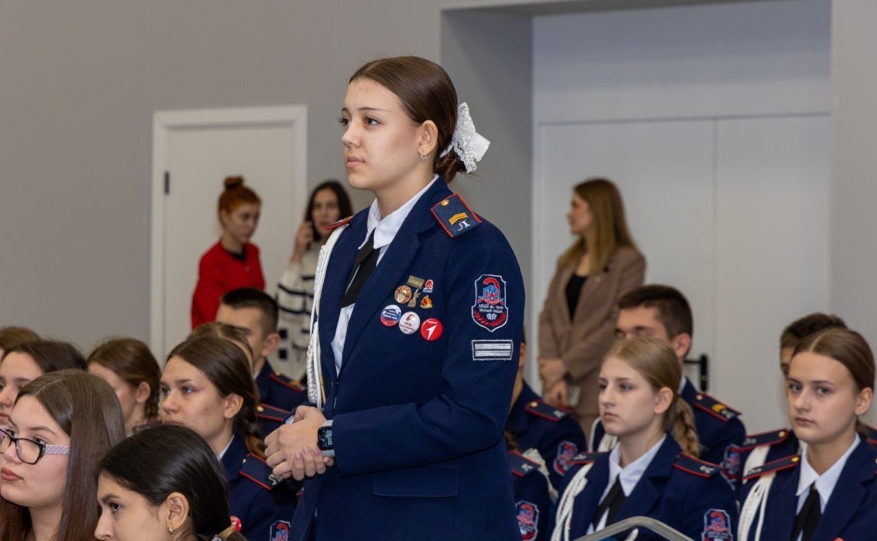 Ольга Бас в стенах Республиканского центра воспитания и развития дополнительного образования «Пионер» провела важный урок-лекцию в рамках программы «Разговоры о важном»