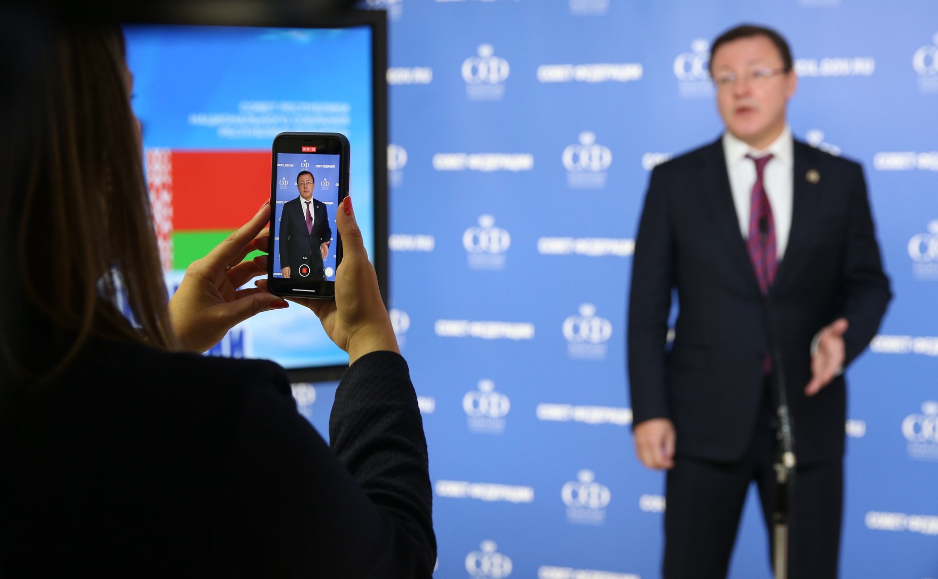 Дмитрий Азаров