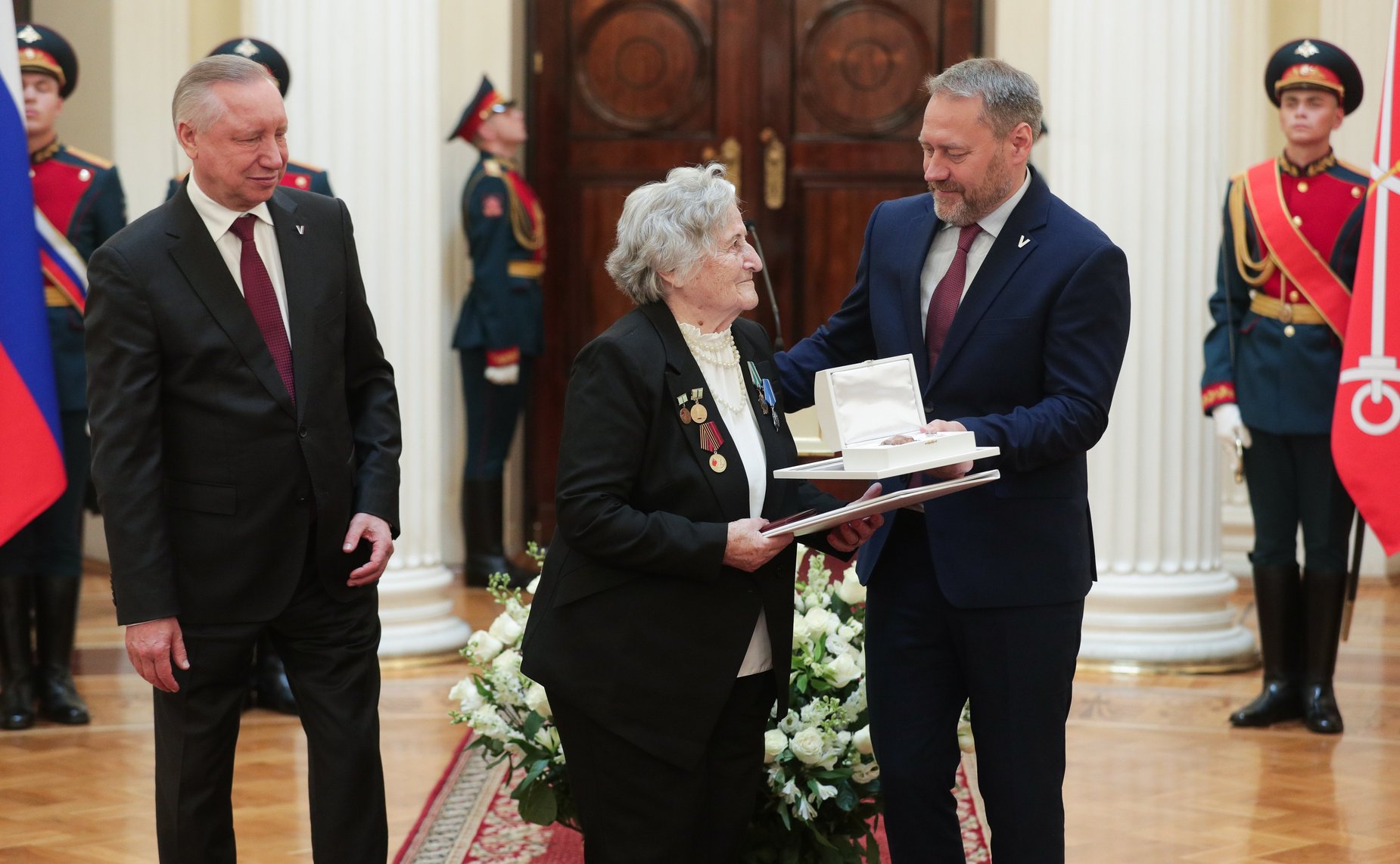 Церемония вручения знаков отличия «Почетный гражданин Санкт-Петербурга» в Мариинском дворце