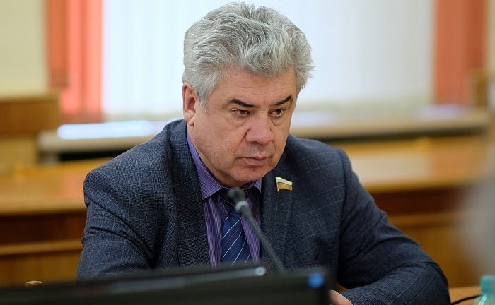 Виктор Бондарев