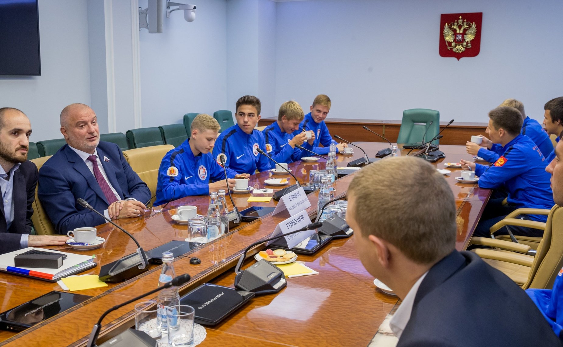 А. Клишас встретился с игроками ФК «Тотем»
