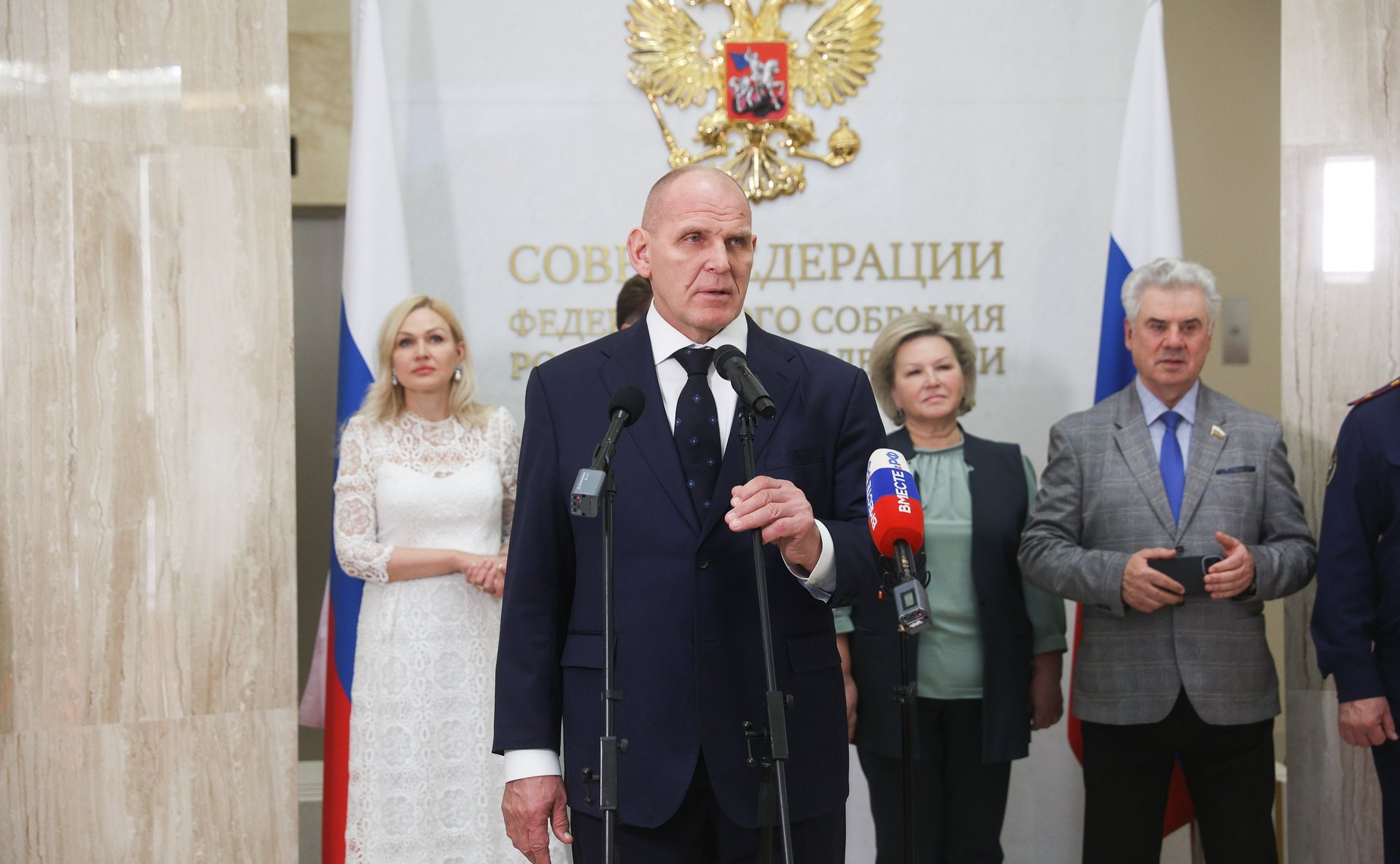 Александр Карелин