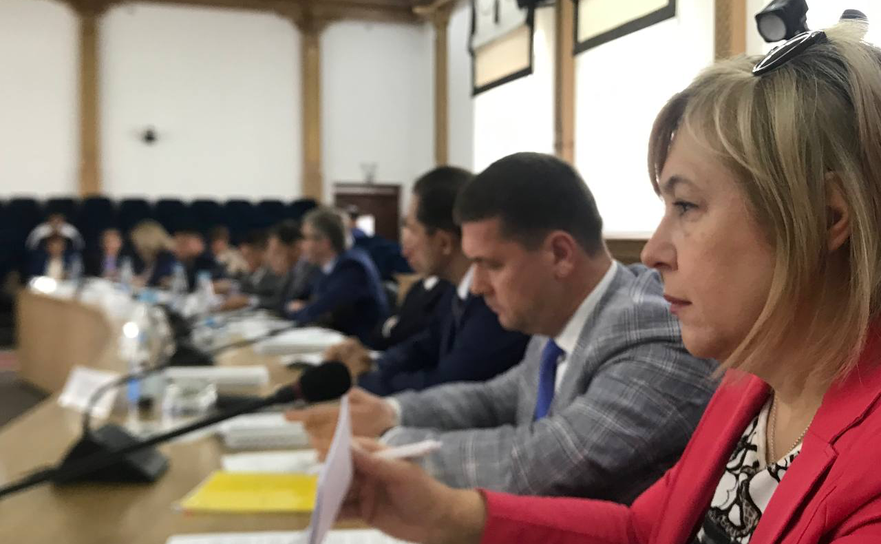 Комитет СФ по социальной политике провел в Республике Тыва выездное совещание с участием главы региона Владислава Ховалыга, представителей федеральных и региональных органов исполнительной власти