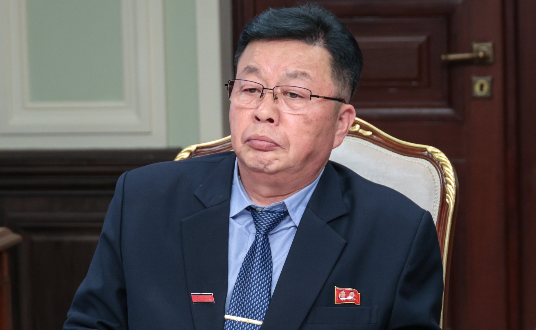 Встреча первого заместителя председателя Комитета СФ по международным делам Владимира Джабарова с руководителем группы содействия развитию корейско-российской дружбы в Верховном народном собрании КНДР Ли Чхолем