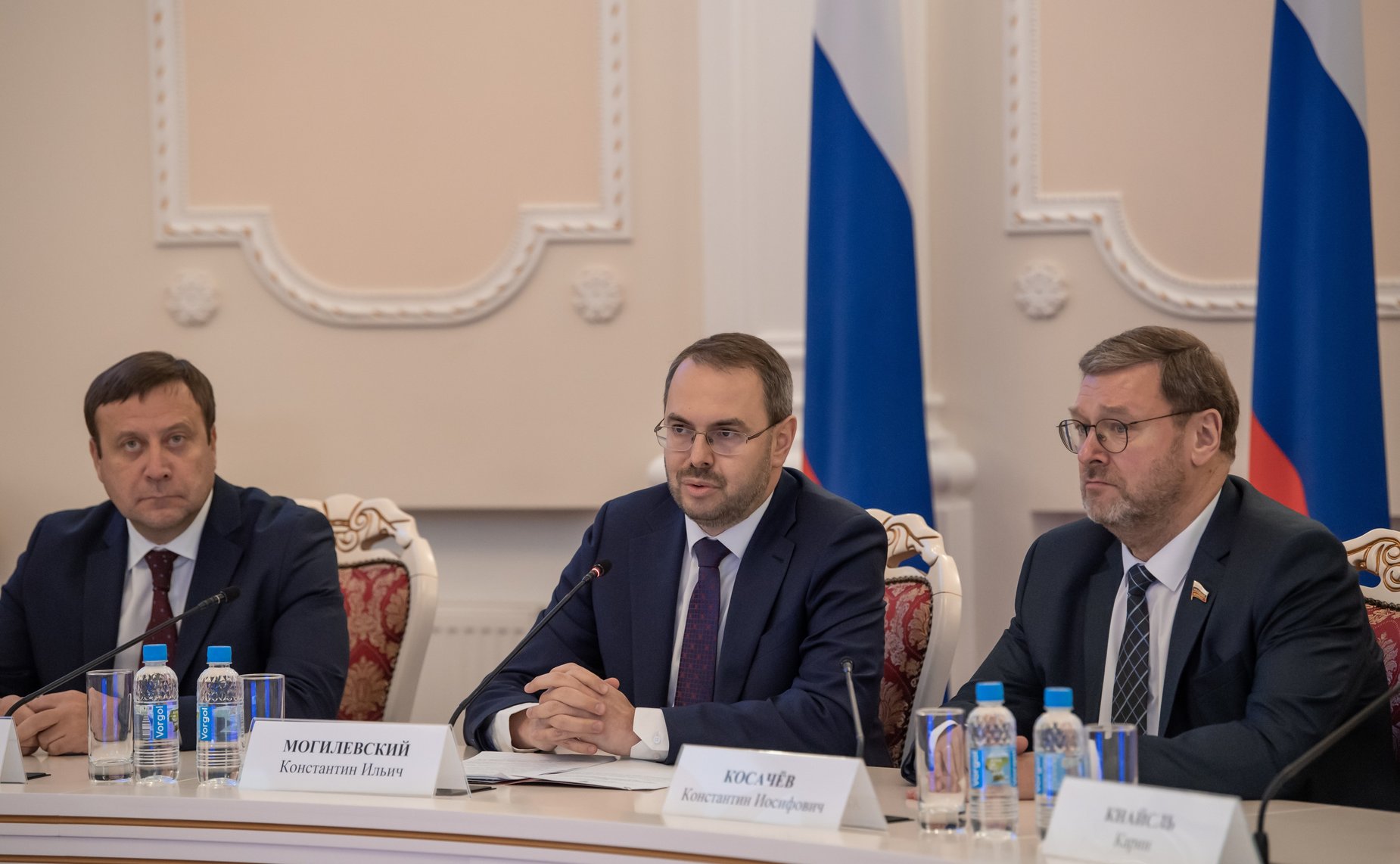 Заместитель Председателя СФ Константин Косачев принял участие в церемонии присвоения званий Посла российского образования и науки