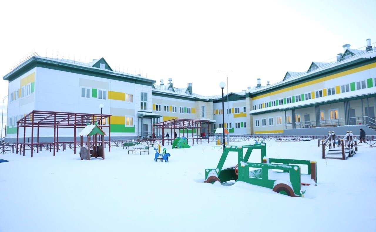 Денис Гусев проверил ход строительных работ детских учреждений Ненецкого автономного округа