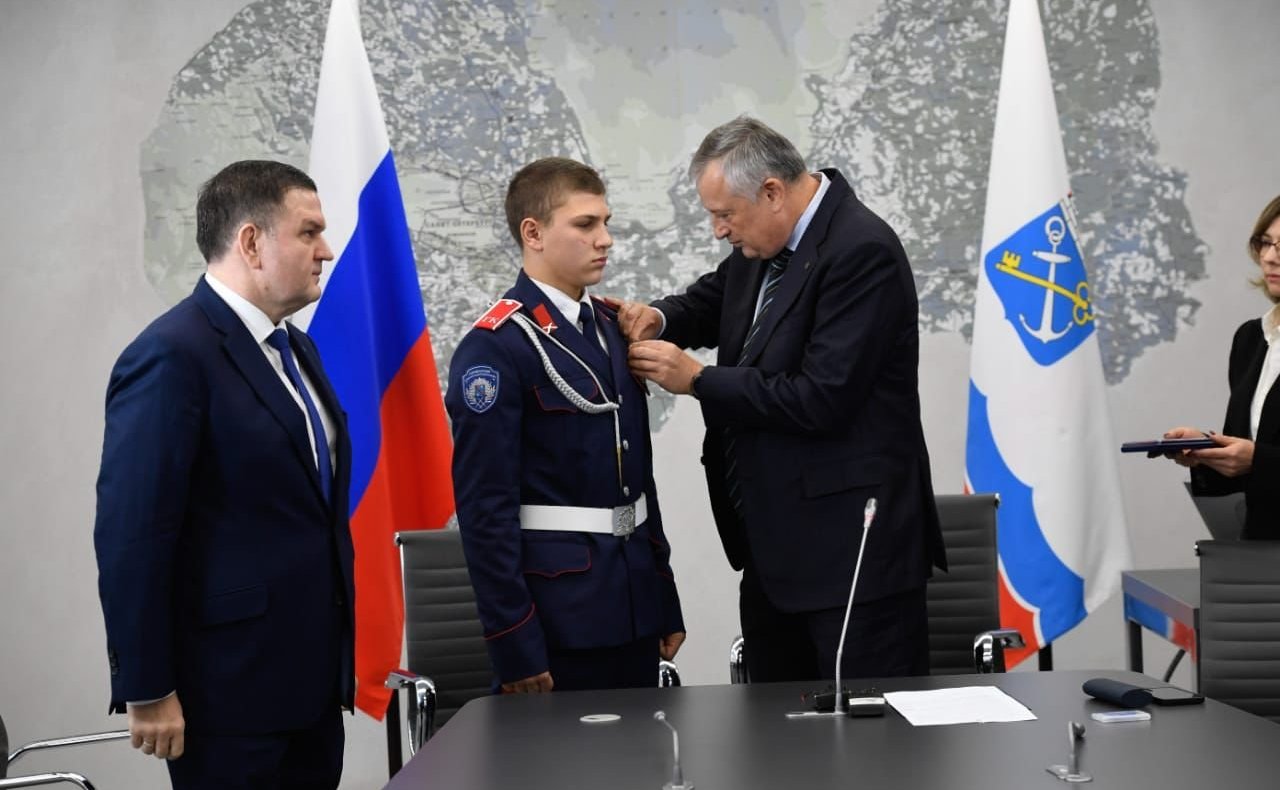 В канун празднования Дня народного единства четыре юных жителя Ленинградской области удостоены наград VIII ежегодной премии «Дети-герои» за проявленное личное мужество