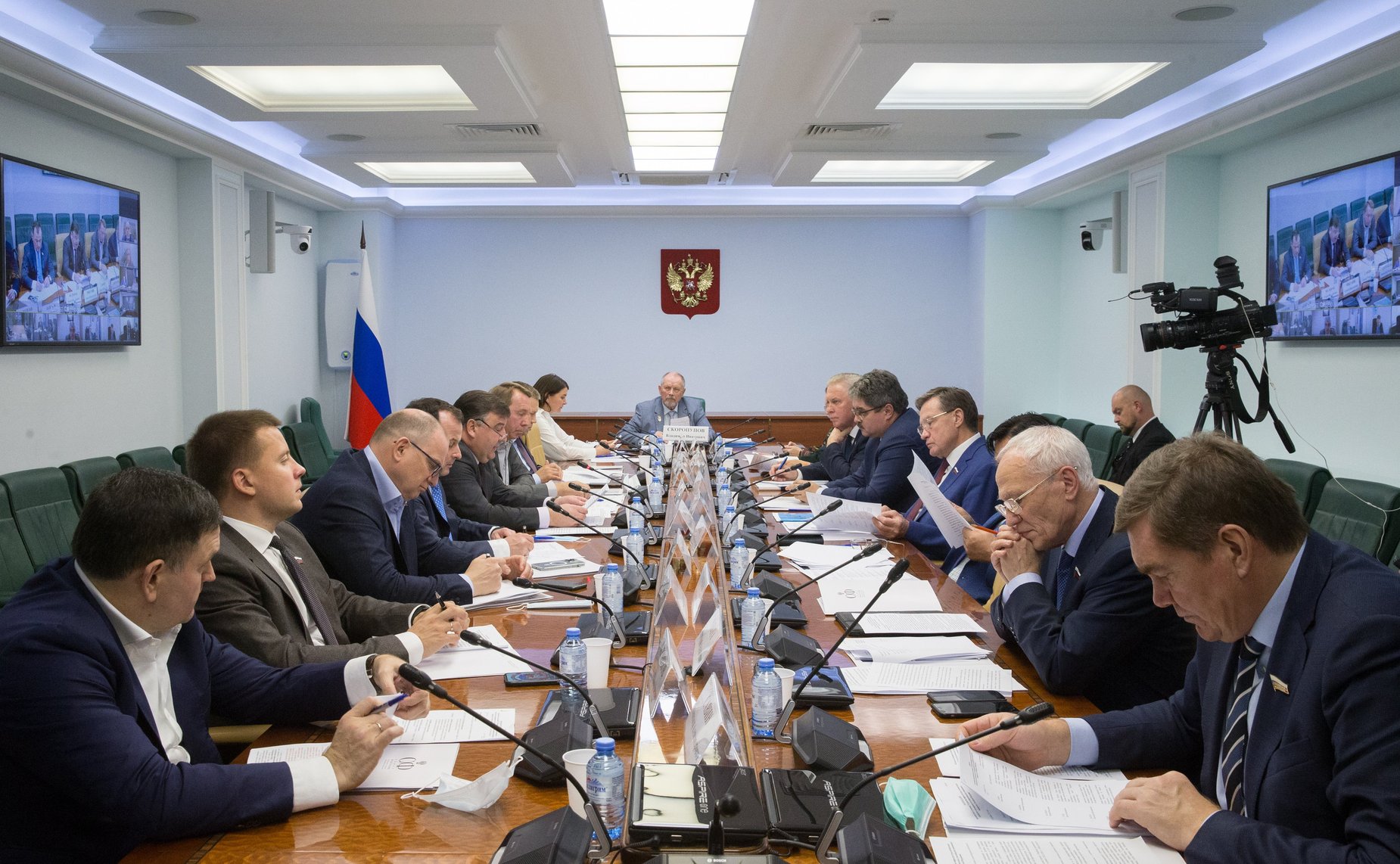 Парламентские слушания на тему «О развитии инфраструктуры региональных аэропортов и расширении сети межрегиональных пассажирских авиационных маршрутов в Российской Федерации»