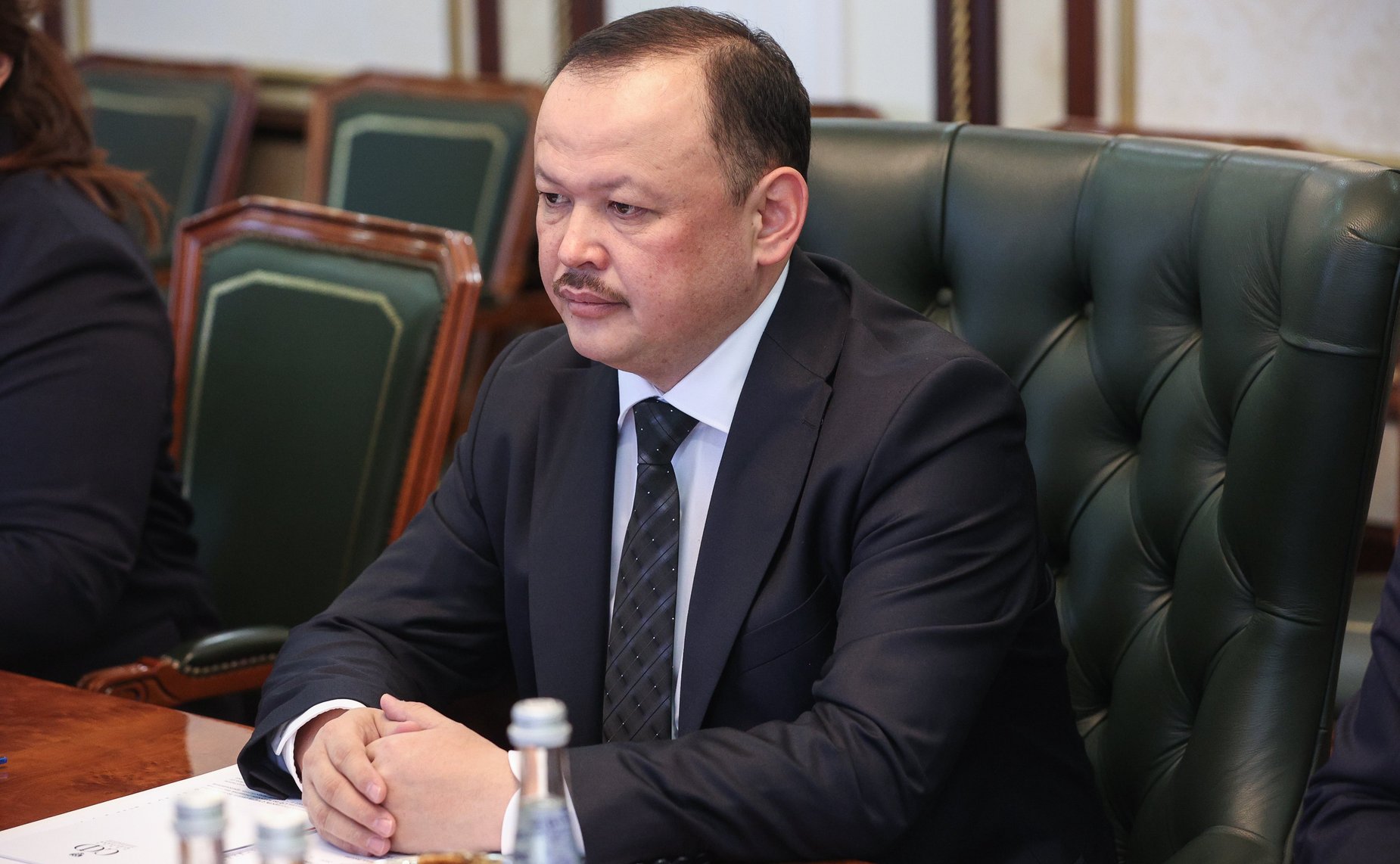 Владимир Джабаров провел встречу с председателем Комитета Жогорку Кенеша Киргизской Республики по международным делам, обороне, безопасности и миграции Уланом Примовым