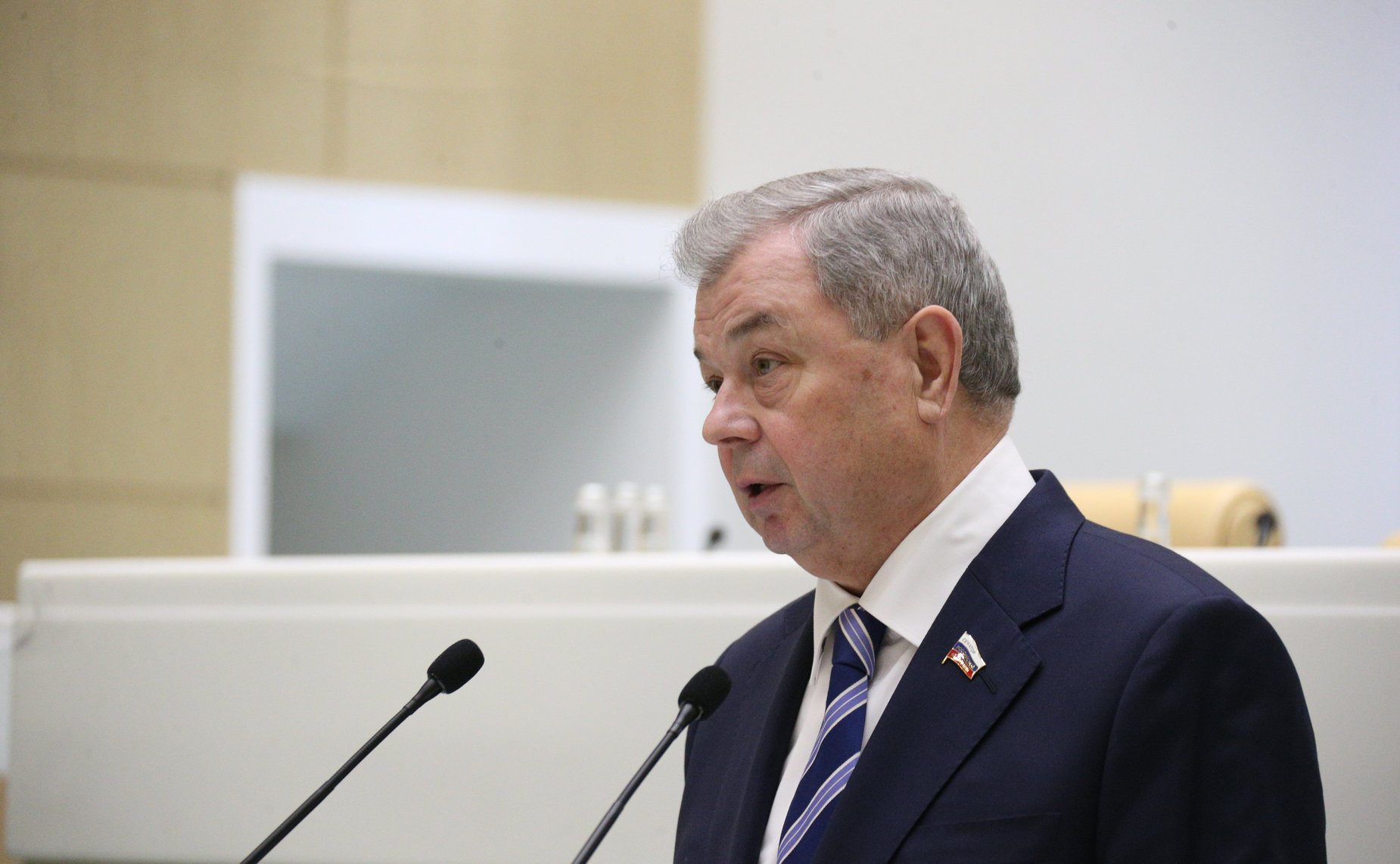 Анатолий Артамонов