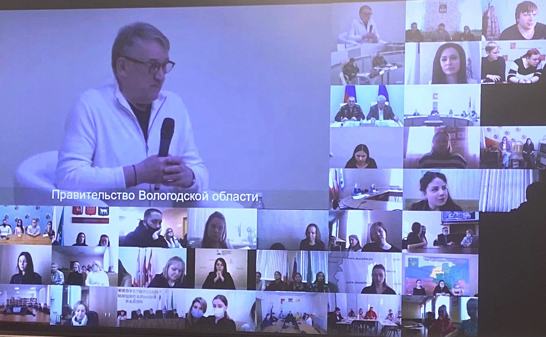 Заседание Дискуссионного клуба Молодежного парламента Законодательного Собрания Вологодской области