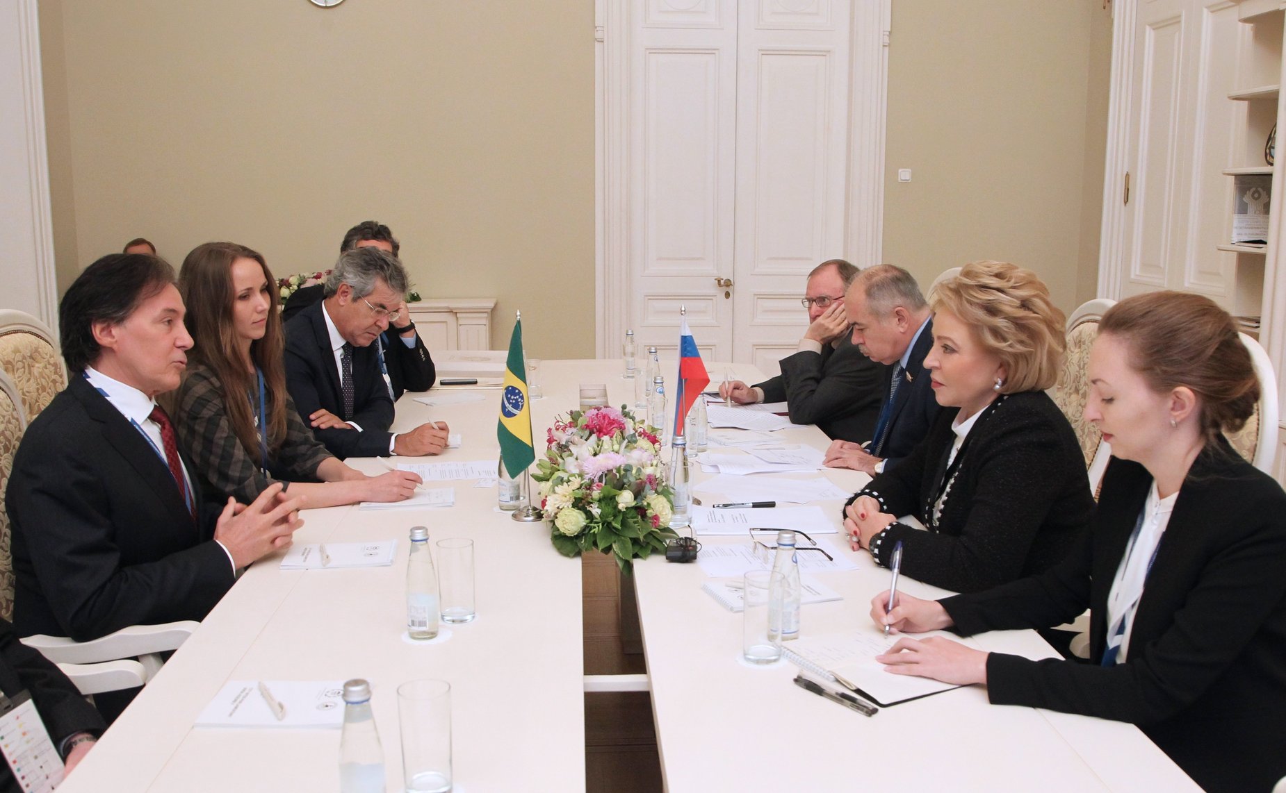 Встреча В. Матвиенко с Э. Оливейрой