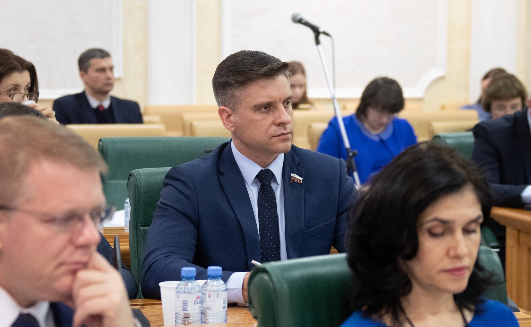 Юрий Архаров